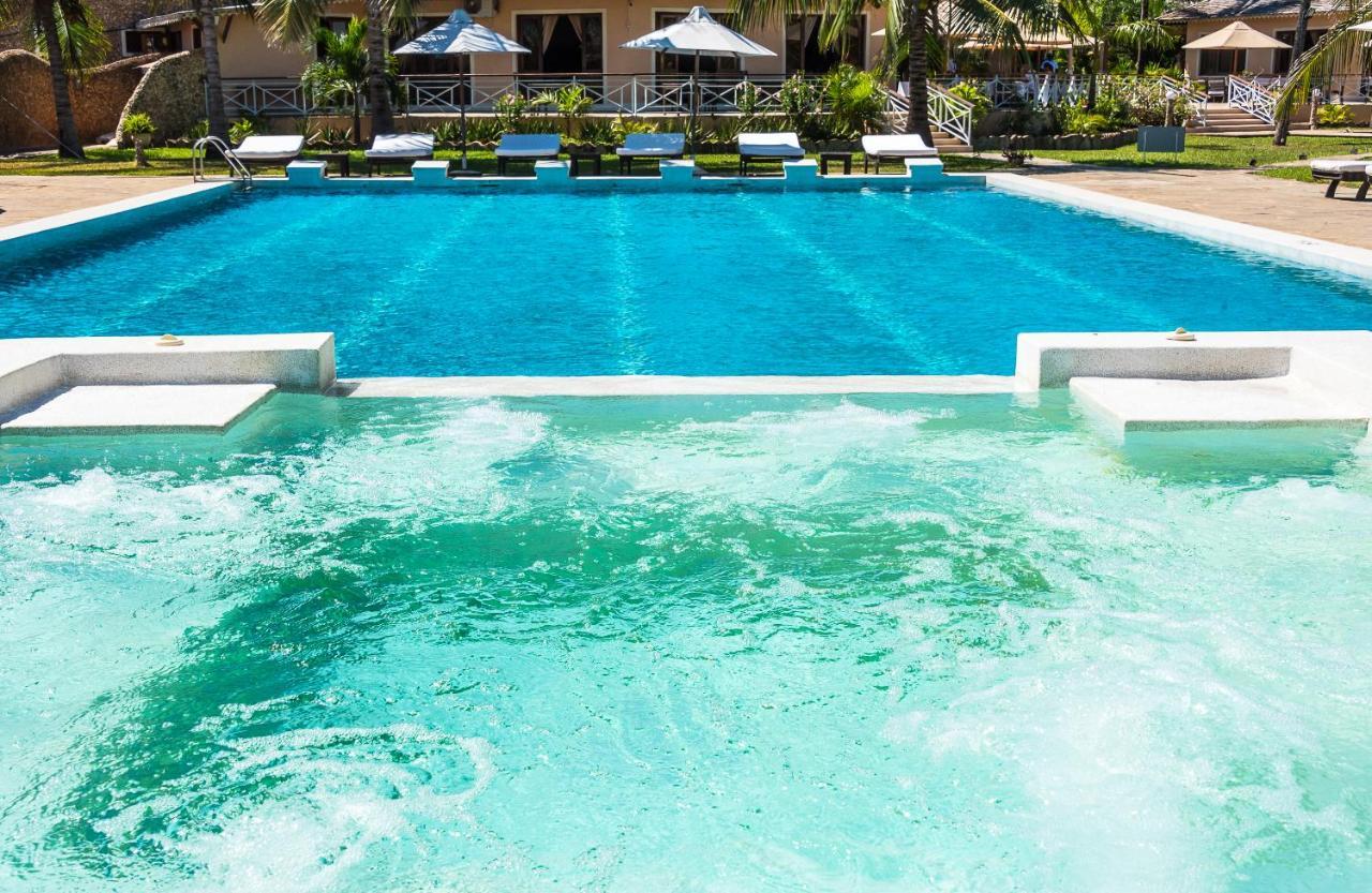 Ocean Beach Resort & Spa Malindi Exterior photo